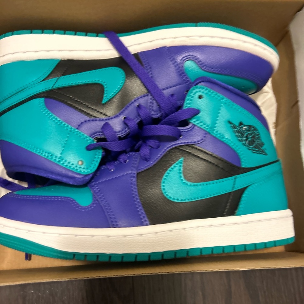 Authentic Nike aj1 women